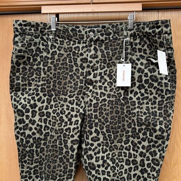 Good American Good Waist Crop in Sage Green Leopard Print Jeans Size 24 - Picture 4 of 7